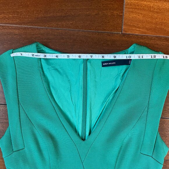 Karen Millen Elegant Bright Green V-Neck Structured Pencil Dress - Size 4 - Picture 13 of 16